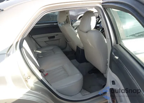 2006 Chrysler 300C из США, поврежденный, VIN 2C3KA63H06H421509